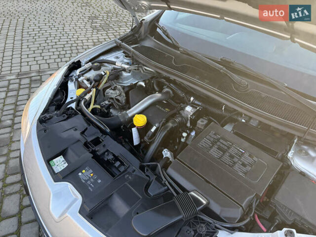 Серый Рено Меган, объемом двигателя 1.46 л и пробегом 180 тыс. км за 6750 $, фото 64 на Automoto.ua