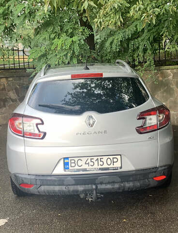 Серый Рено Меган, объемом двигателя 1.46 л и пробегом 242 тыс. км за 7990 $, фото 22 на Automoto.ua