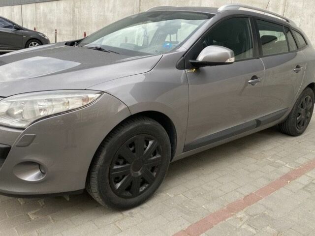 Серый Рено Меган, объемом двигателя 1.5 л и пробегом 2 тыс. км за 7000 $, фото 5 на Automoto.ua