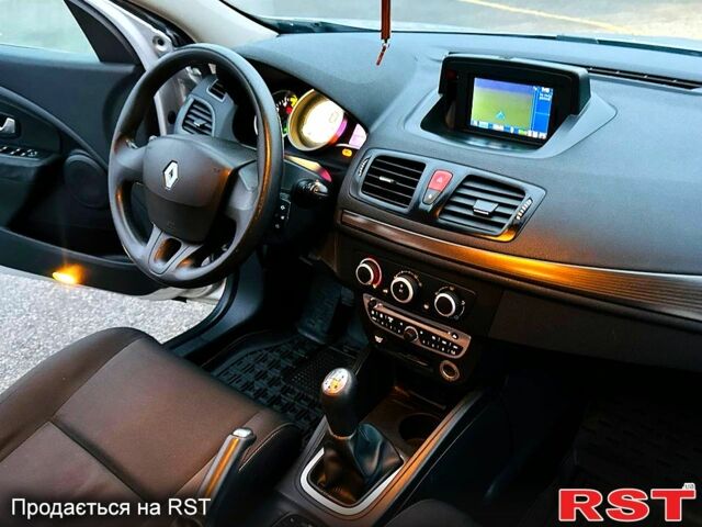 Серый Рено Меган, объемом двигателя 1.5 л и пробегом 345 тыс. км за 6199 $, фото 11 на Automoto.ua