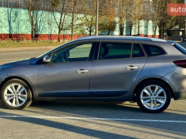 Серый Рено Меган, объемом двигателя 2 л и пробегом 245 тыс. км за 7900 $, фото 3 на Automoto.ua