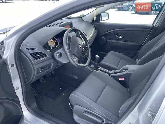 Серый Рено Меган, объемом двигателя 1.6 л и пробегом 225 тыс. км за 7599 $, фото 15 на Automoto.ua