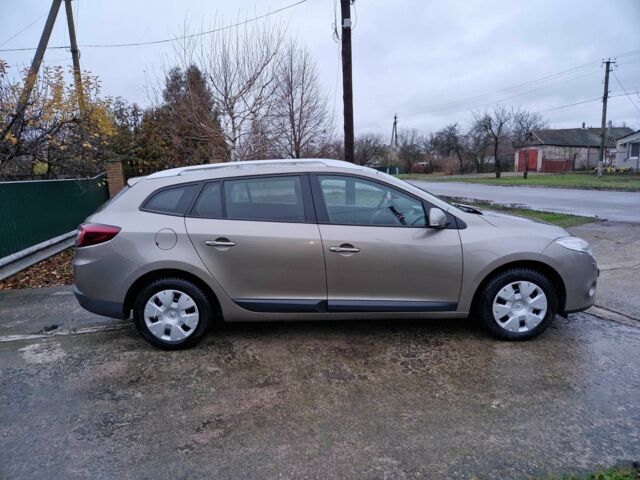 Сірий Рено Меган, об'ємом двигуна 1.6 л та пробігом 238 тис. км за 7350 $, фото 2 на Automoto.ua