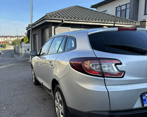 Серый Рено Меган, объемом двигателя 1.46 л и пробегом 244 тыс. км за 4950 $, фото 9 на Automoto.ua