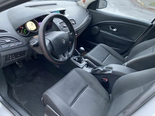 Серый Рено Меган, объемом двигателя 1.5 л и пробегом 306 тыс. км за 6300 $, фото 15 на Automoto.ua