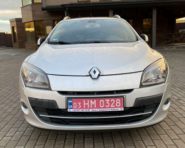 Сірий Рено Меган, об'ємом двигуна 1.4 л та пробігом 127 тис. км за 6800 $, фото 7 на Automoto.ua