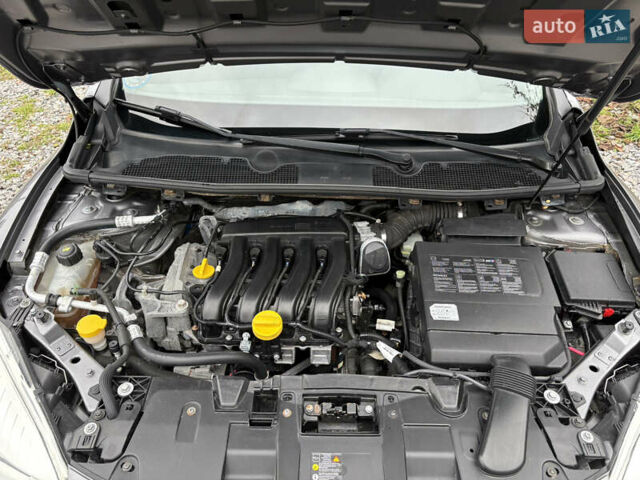 Сірий Рено Меган, об'ємом двигуна 1.6 л та пробігом 227 тис. км за 7500 $, фото 57 на Automoto.ua