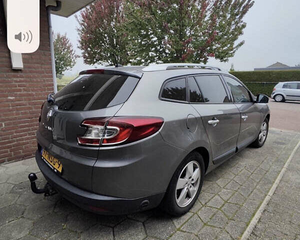 Серый Рено Меган, объемом двигателя 1.6 л и пробегом 182 тыс. км за 7800 $, фото 101 на Automoto.ua