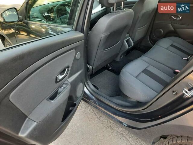 Серый Рено Меган, объемом двигателя 1.6 л и пробегом 183 тыс. км за 7600 $, фото 51 на Automoto.ua