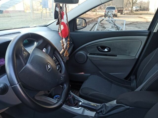 Серый Рено Меган, объемом двигателя 1.5 л и пробегом 322 тыс. км за 5500 $, фото 7 на Automoto.ua