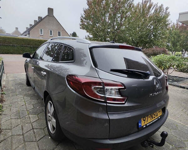 Серый Рено Меган, объемом двигателя 1.6 л и пробегом 182 тыс. км за 7800 $, фото 102 на Automoto.ua