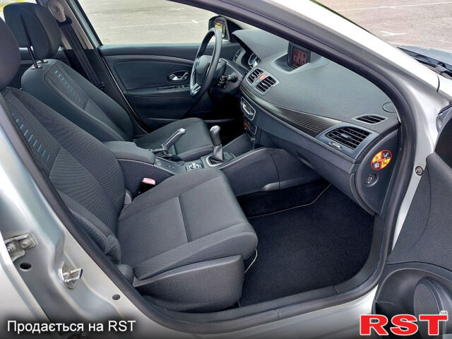 Сірий Рено Меган, об'ємом двигуна 1.6 л та пробігом 219 тис. км за 7300 $, фото 10 на Automoto.ua