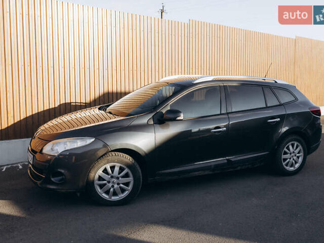 Серый Рено Меган, объемом двигателя 1.46 л и пробегом 288 тыс. км за 6550 $, фото 2 на Automoto.ua