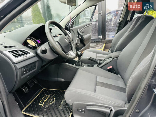 Серый Рено Меган, объемом двигателя 1.87 л и пробегом 228 тыс. км за 8500 $, фото 13 на Automoto.ua