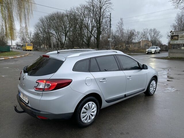 Серый Рено Меган, объемом двигателя 1.5 л и пробегом 306 тыс. км за 6300 $, фото 3 на Automoto.ua