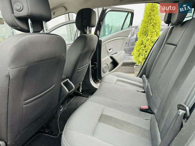 Серый Рено Меган, объемом двигателя 1.87 л и пробегом 228 тыс. км за 8500 $, фото 16 на Automoto.ua