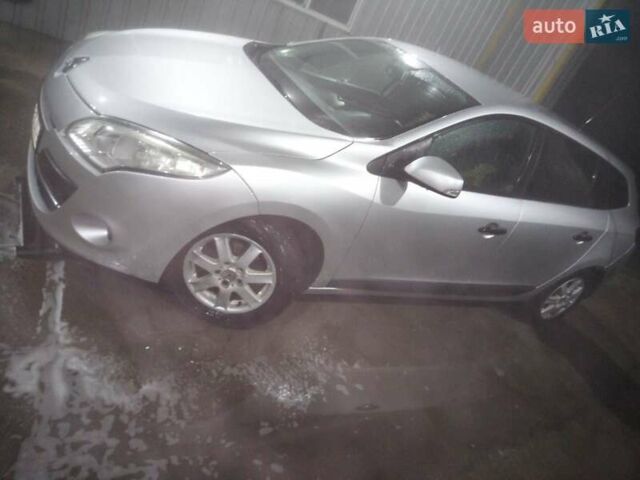 Серый Рено Меган, объемом двигателя 1.5 л и пробегом 260 тыс. км за 6000 $, фото 5 на Automoto.ua