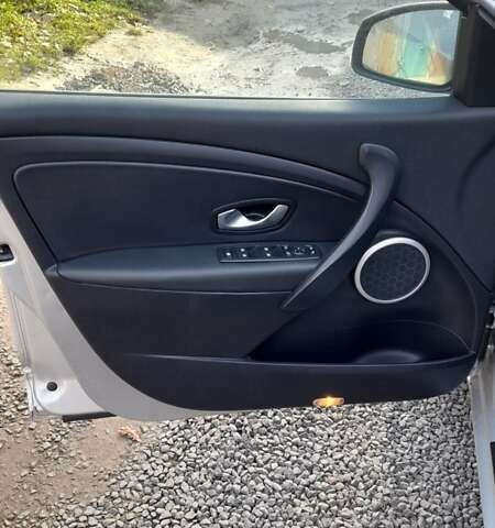 Серый Рено Меган, объемом двигателя 1.5 л и пробегом 223 тыс. км за 6900 $, фото 12 на Automoto.ua