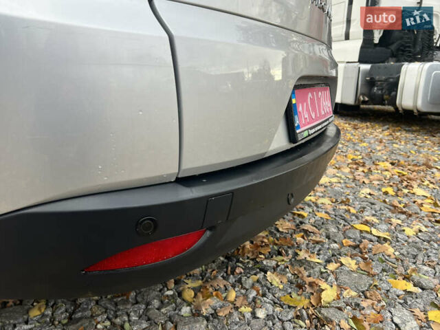 Серый Рено Меган, объемом двигателя 1.5 л и пробегом 225 тыс. км за 7600 $, фото 15 на Automoto.ua