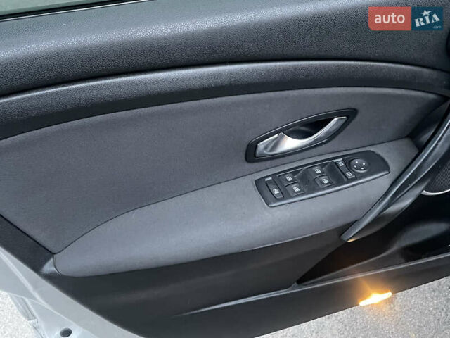 Сірий Рено Меган, об'ємом двигуна 1.46 л та пробігом 291 тис. км за 5700 $, фото 19 на Automoto.ua