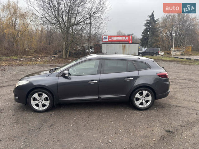 Сірий Рено Меган, об'ємом двигуна 1.5 л та пробігом 268 тис. км за 7300 $, фото 4 на Automoto.ua