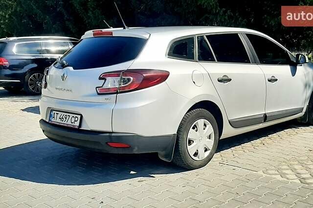 Серый Рено Меган, объемом двигателя 1.5 л и пробегом 350 тыс. км за 6500 $, фото 25 на Automoto.ua