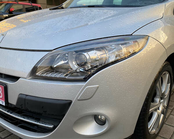 Сірий Рено Меган, об'ємом двигуна 1.4 л та пробігом 127 тис. км за 6800 $, фото 8 на Automoto.ua