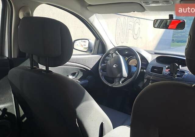 Серый Рено Меган, объемом двигателя 1.46 л и пробегом 228 тыс. км за 6500 $, фото 9 на Automoto.ua