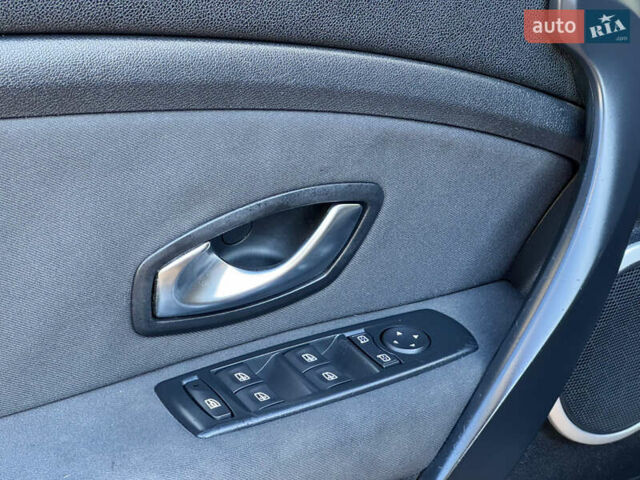 Серый Рено Меган, объемом двигателя 1.46 л и пробегом 223 тыс. км за 6999 $, фото 23 на Automoto.ua