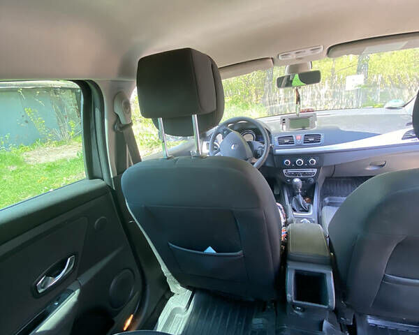 Серый Рено Меган, объемом двигателя 1.5 л и пробегом 270 тыс. км за 7500 $, фото 20 на Automoto.ua