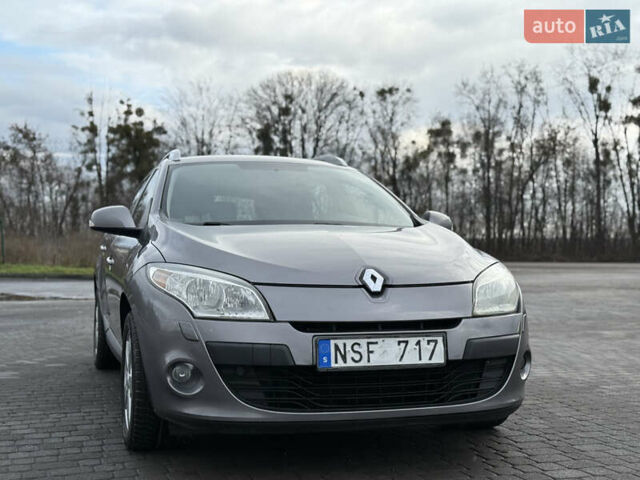 Серый Рено Меган, объемом двигателя 1.6 л и пробегом 227 тыс. км за 6550 $, фото 2 на Automoto.ua