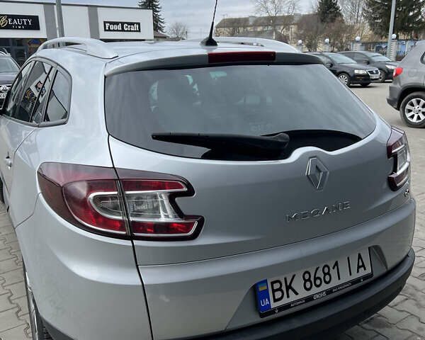 Сірий Рено Меган, об'ємом двигуна 1.46 л та пробігом 275 тис. км за 5999 $, фото 4 на Automoto.ua