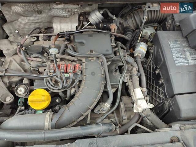 Серый Рено Меган, объемом двигателя 1.4 л и пробегом 250 тыс. км за 7500 $, фото 110 на Automoto.ua