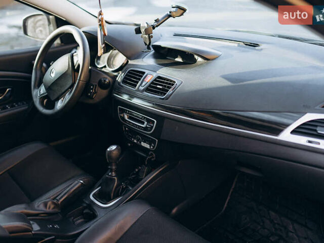 Серый Рено Меган, объемом двигателя 1.46 л и пробегом 288 тыс. км за 6550 $, фото 18 на Automoto.ua