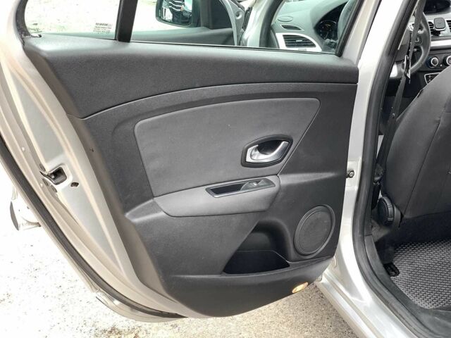 Серый Рено Меган, объемом двигателя 1.5 л и пробегом 273 тыс. км за 6590 $, фото 17 на Automoto.ua