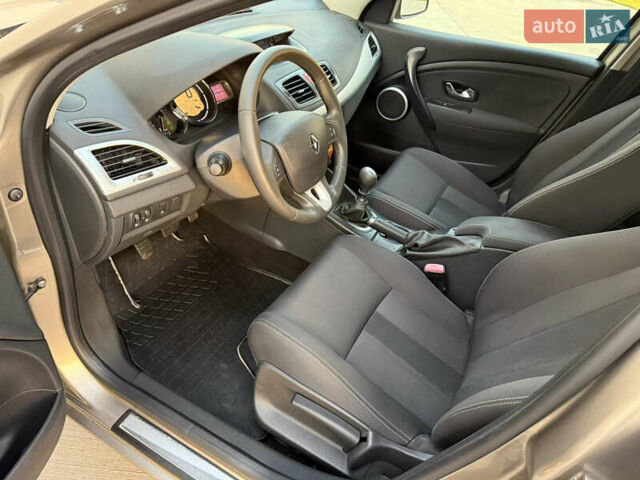 Серый Рено Меган, объемом двигателя 1.4 л и пробегом 193 тыс. км за 6700 $, фото 15 на Automoto.ua