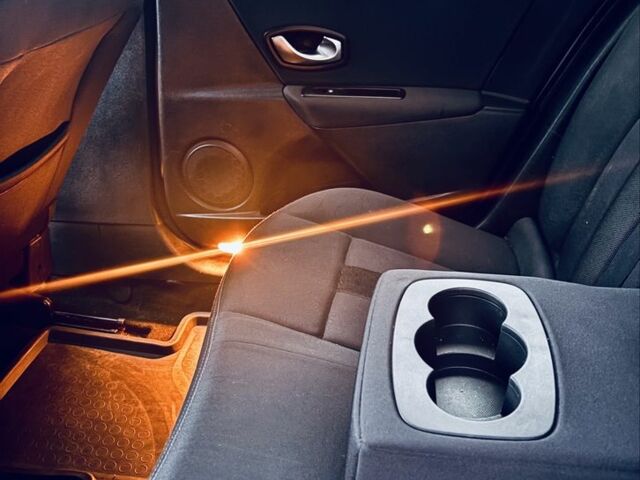 Сірий Рено Меган, об'ємом двигуна 1.5 л та пробігом 224 тис. км за 6700 $, фото 21 на Automoto.ua