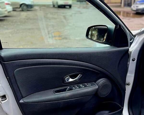 Серый Рено Меган, объемом двигателя 1.46 л и пробегом 295 тыс. км за 5700 $, фото 5 на Automoto.ua