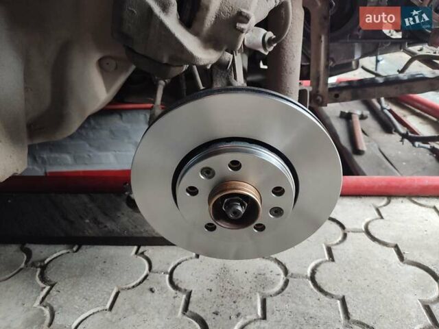 Серый Рено Меган, объемом двигателя 1.4 л и пробегом 250 тыс. км за 7500 $, фото 46 на Automoto.ua