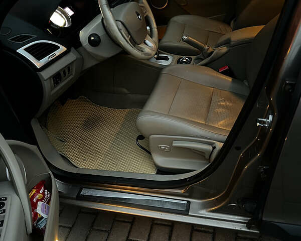 Сірий Рено Меган, об'ємом двигуна 1.46 л та пробігом 210 тис. км за 5599 $, фото 6 на Automoto.ua