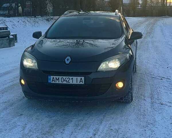 Серый Рено Меган, объемом двигателя 1.46 л и пробегом 280 тыс. км за 6250 $, фото 3 на Automoto.ua