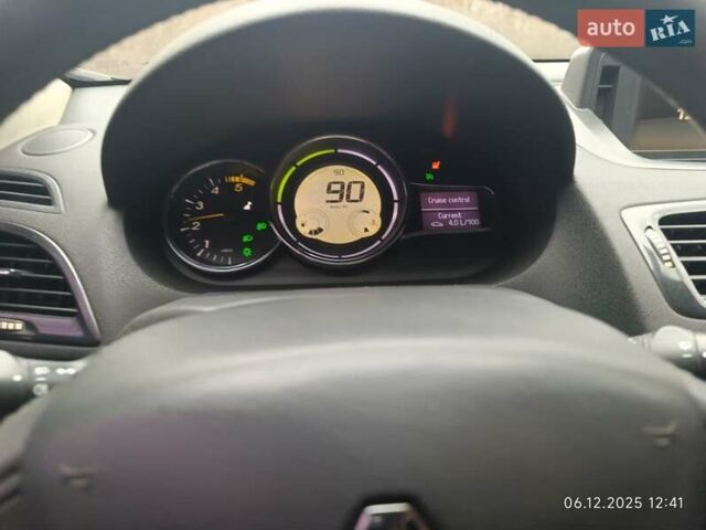 Серый Рено Меган, объемом двигателя 1.46 л и пробегом 370 тыс. км за 6200 $, фото 14 на Automoto.ua