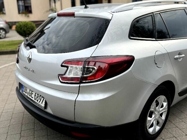 Серый Рено Меган, объемом двигателя 1.5 л и пробегом 263 тыс. км за 5490 $, фото 9 на Automoto.ua