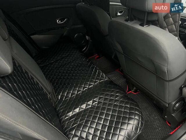 Серый Рено Меган, объемом двигателя 1.46 л и пробегом 250 тыс. км за 5650 $, фото 7 на Automoto.ua