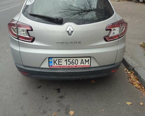Сірий Рено Меган, об'ємом двигуна 1.6 л та пробігом 210 тис. км за 6700 $, фото 1 на Automoto.ua