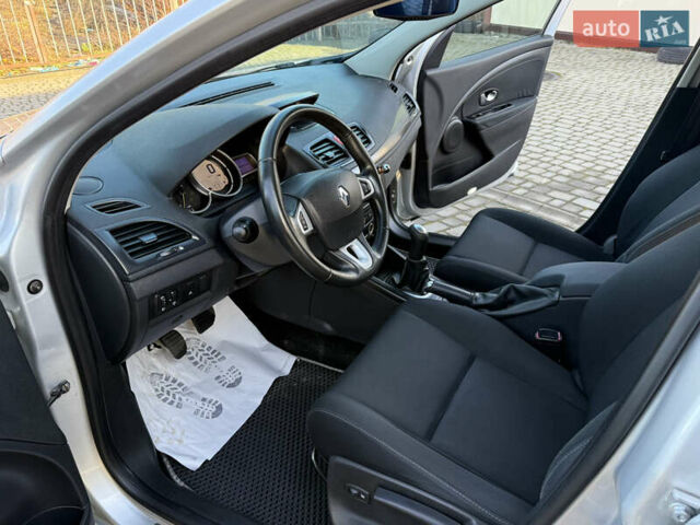 Серый Рено Меган, объемом двигателя 1.46 л и пробегом 180 тыс. км за 6750 $, фото 33 на Automoto.ua