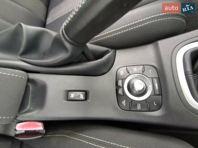 Серый Рено Меган, объемом двигателя 1.6 л и пробегом 220 тыс. км за 7300 $, фото 22 на Automoto.ua