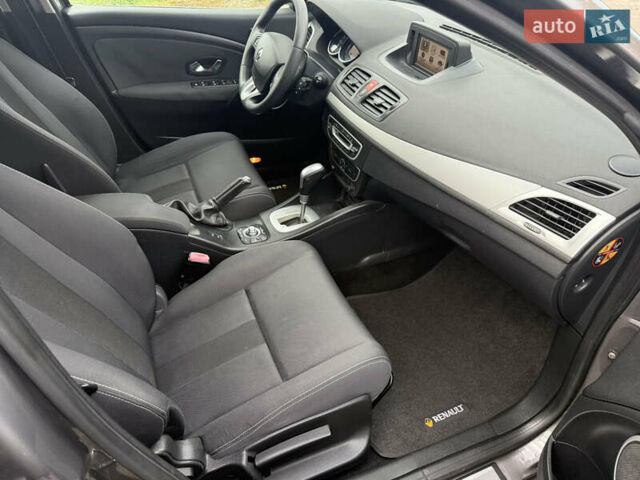Сірий Рено Меган, об'ємом двигуна 2 л та пробігом 213 тис. км за 8100 $, фото 13 на Automoto.ua