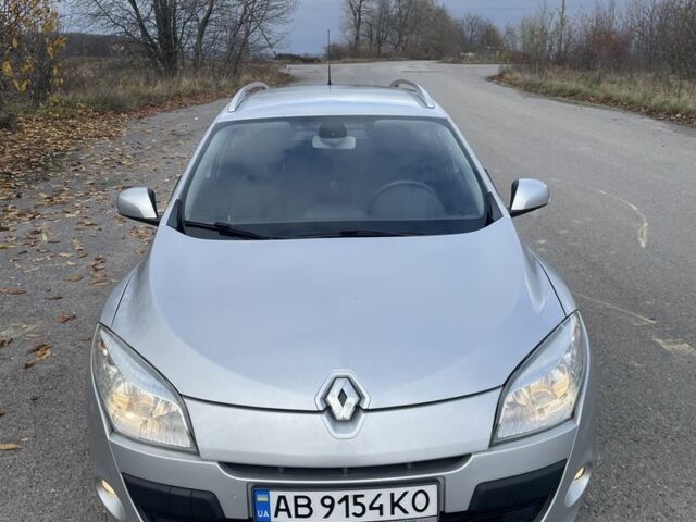 Серый Рено Меган, объемом двигателя 1.5 л и пробегом 280 тыс. км за 6100 $, фото 2 на Automoto.ua