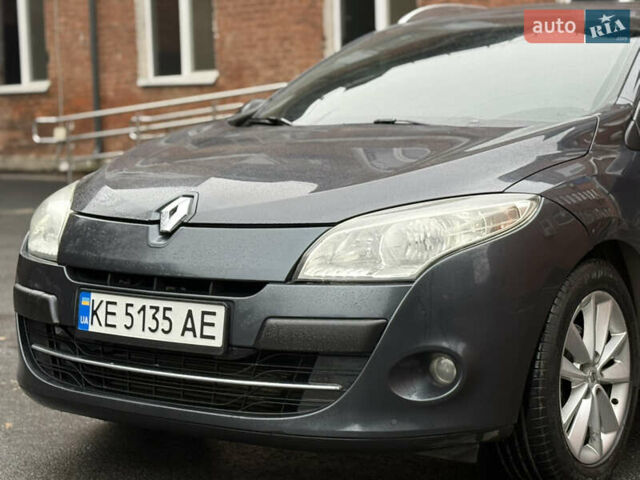 Серый Рено Меган, объемом двигателя 1.87 л и пробегом 280 тыс. км за 6500 $, фото 1 на Automoto.ua